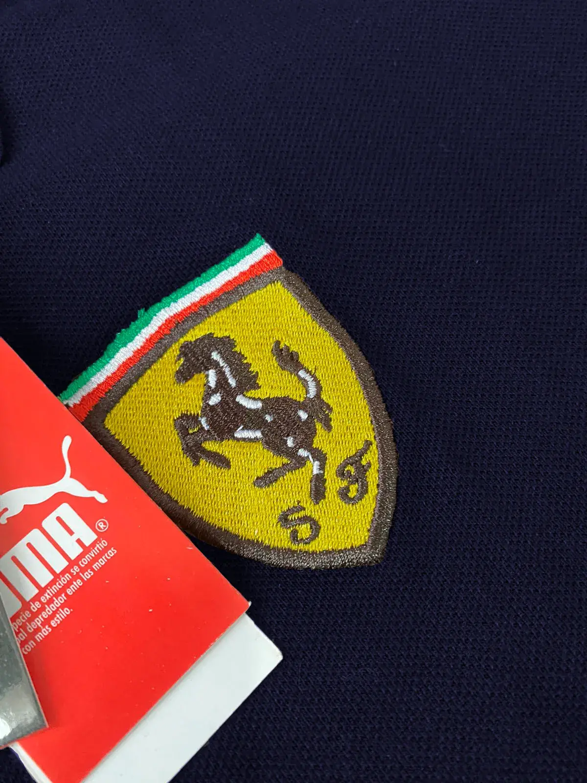 camiseta polo azul oscuro puma ferrari para tienda owl (4)